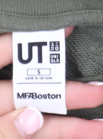 Uniqlo Men’s Green Graphic Art Sweatshirt S Regular Fit