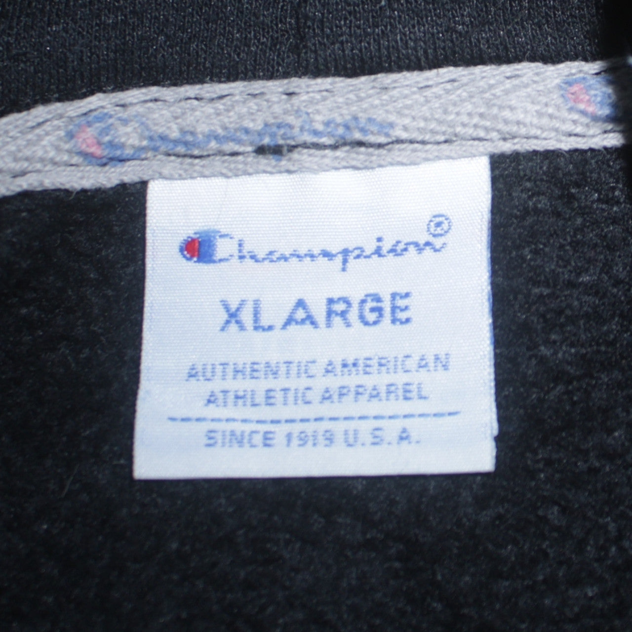 Champion Men’s Black XL Pullover Hoodie Embroidered Logo Fleece