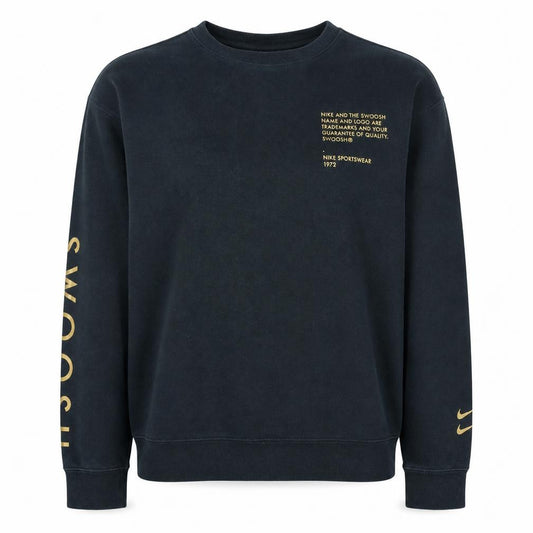 Front view of Nike unisex kids black xl pullover sweatshirt with logo print