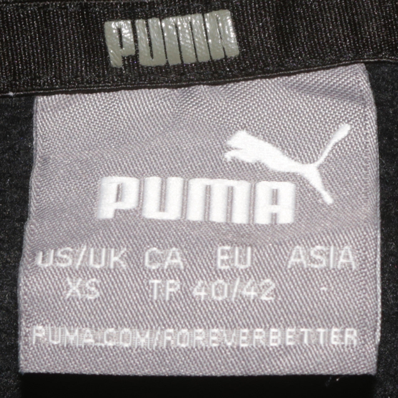 Puma Men's Black XS Pullover Hoodie with Logo Design