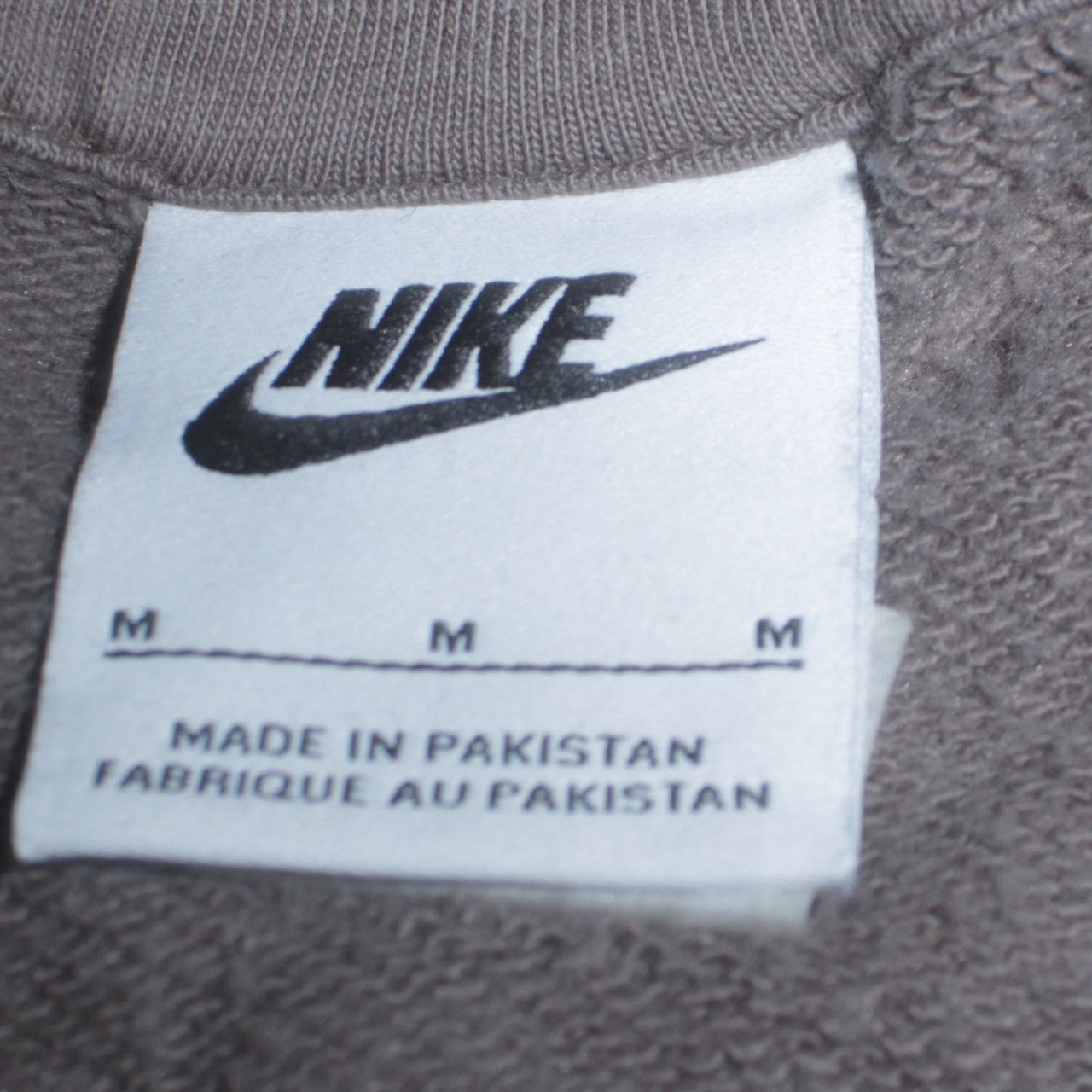 Nike Men's Grey Pullover Hoodie Size M Regular Fit Logo Sweatshirt