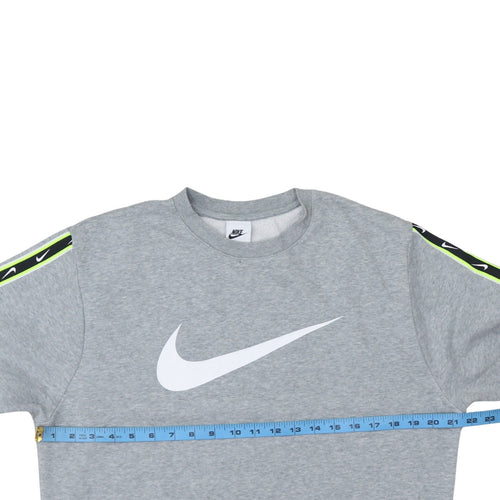 Nike Men's Grey Regular Fit Crew Neck Graphic Sweatshirt S