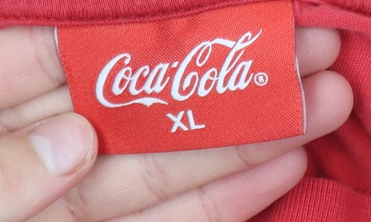 Coca-Cola Men's Red Christmas Truck Graphic T-Shirt XL Cotton