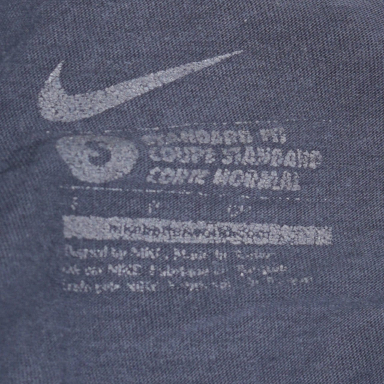 Nike Men's Navy Blue Small Graphic Logo Crew Neck T-Shirt