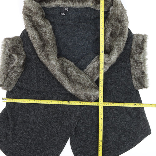 Izabel London Women Grey Faux Fur Trim Knit Cape Size 12/14