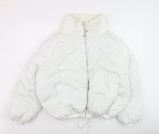 PrettyLittleThing Women’s Petite White Cropped Puffer Jacket UK 2