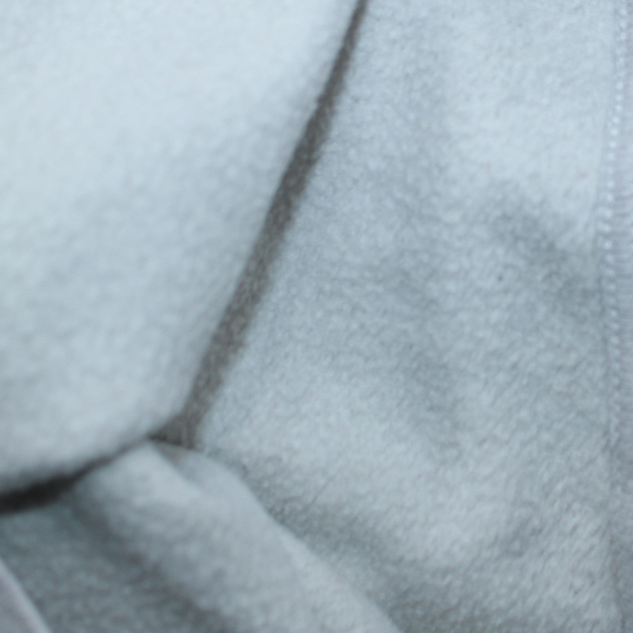 Disney Women’s Grey The Lion King Graphic Pullover Sweatshirt Size S