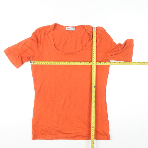 Kettlewell Women’s Orange Short Sleeve Square Neck Basic T-Shirt M