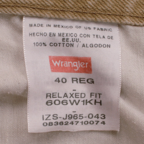 Wrangler Men Beige Relaxed Fit Chino Shorts Size XL (40) Casual