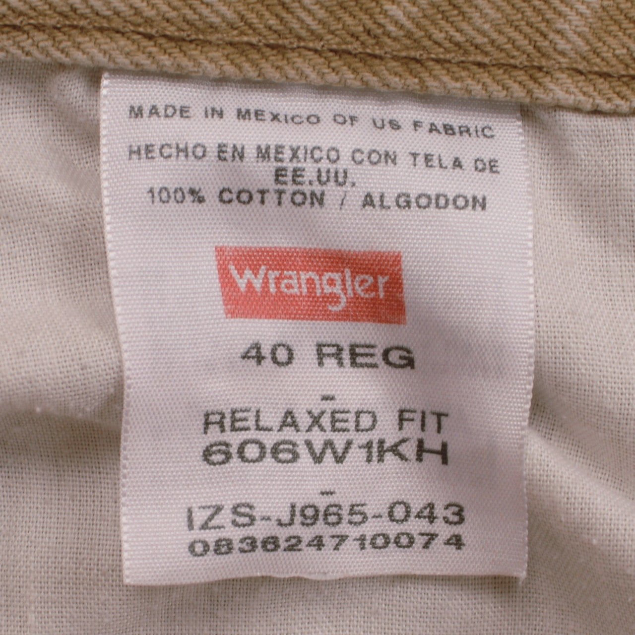 Wrangler Men Beige Relaxed Fit Chino Shorts Size XL (40) Casual