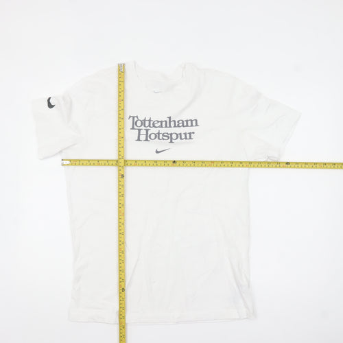 Nike Men’s White Tottenham Hotspur Short Sleeve Crew Neck T-Shirt Medium