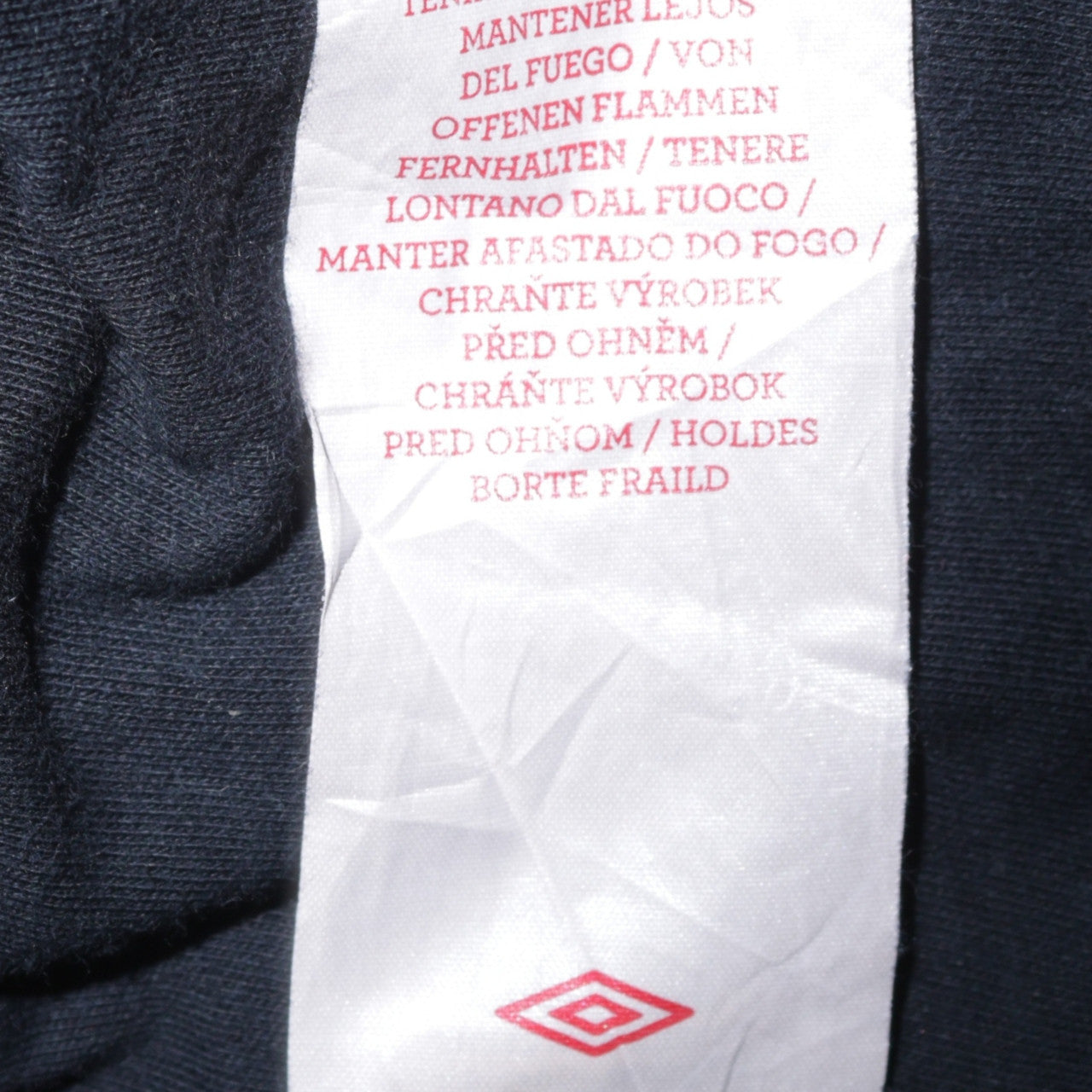 Umbro Men Black L Long Sleeve Pullover Football Sweatshirt