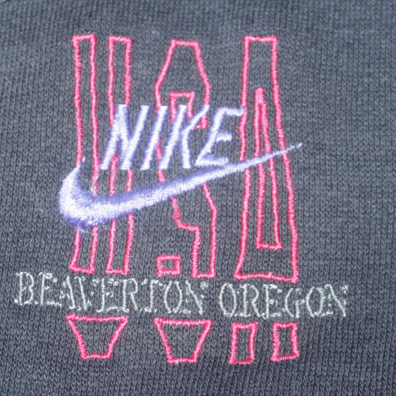 Nike Women's Black Medium Crew Neck Pullover Sweatshirt Embroidered USA Vintage