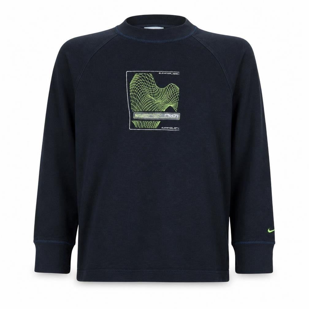 Front view of Nike boys’ black 11-12 years pullover fleece sweatshirt with graphic logo