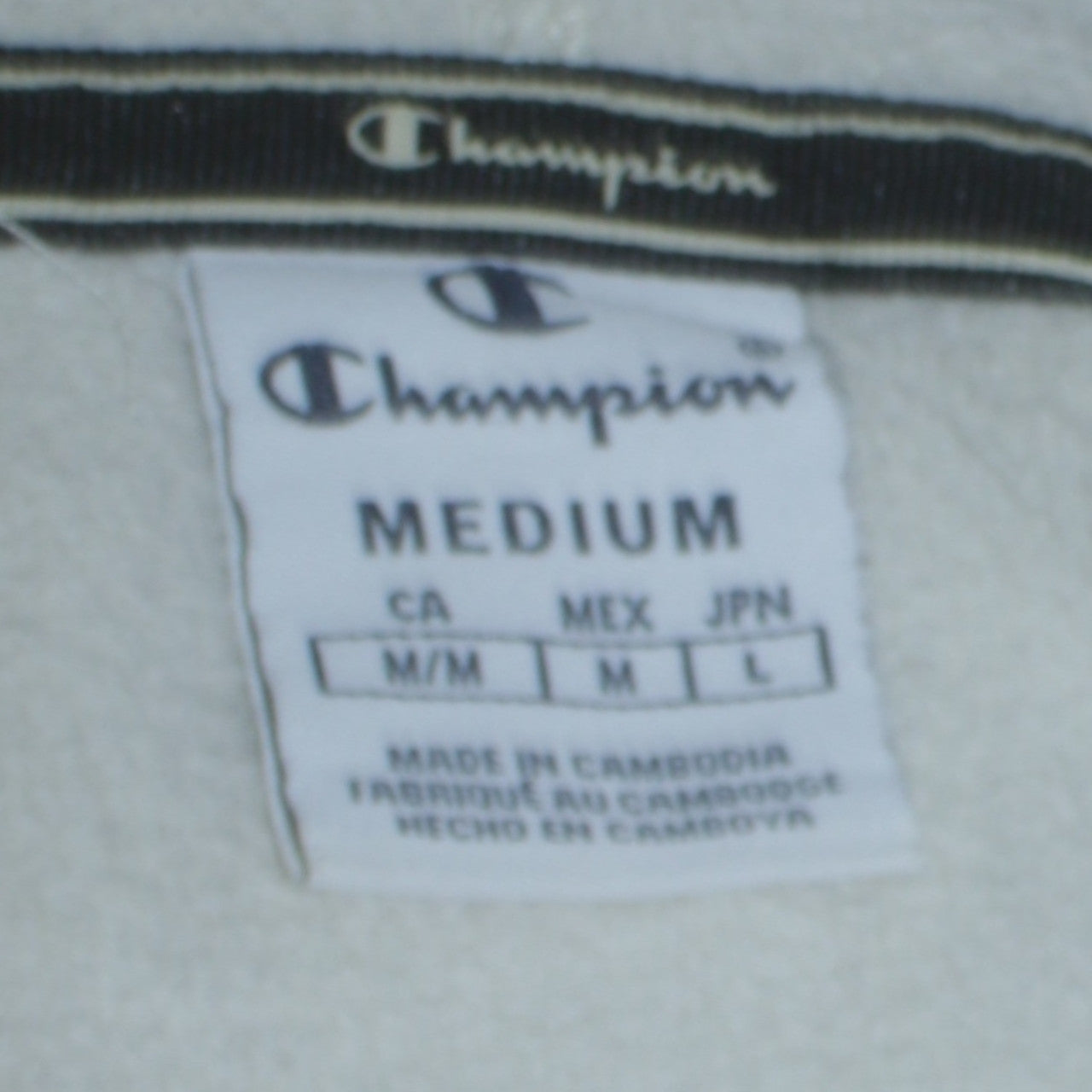 Champion Women's White Pullover Hoodie Medium Fleece Logo Sweatshirt