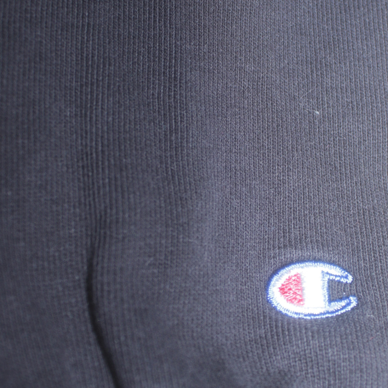 Champion Men's Black Pullover Hoodie Medium Embroidered Logo Sweatshirt