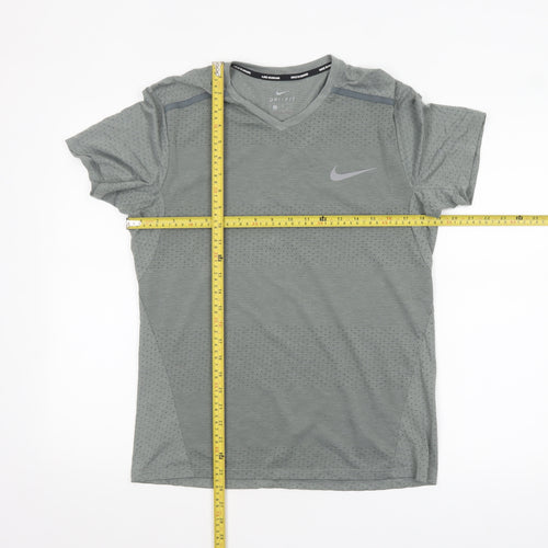 Nike Men's Grey Dri-Fit Running T-Shirt M Athletic Lightweight
