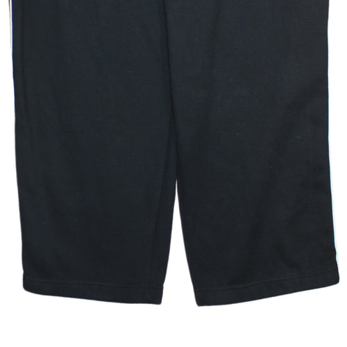 Umbro Men Black Regular Fit Sweatpants with Stripe Detail
