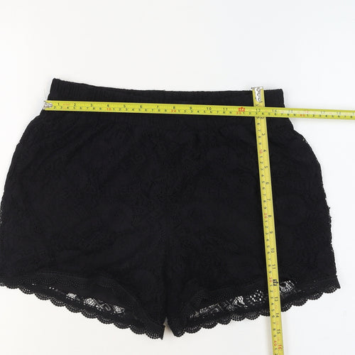 Pieces Women’s Black Lace Lined Shorts Size M - Casual Pull On