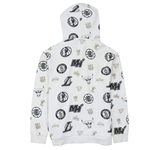 Bershka Men’s White NBA Pullover Hoodie Size S Graphic Print