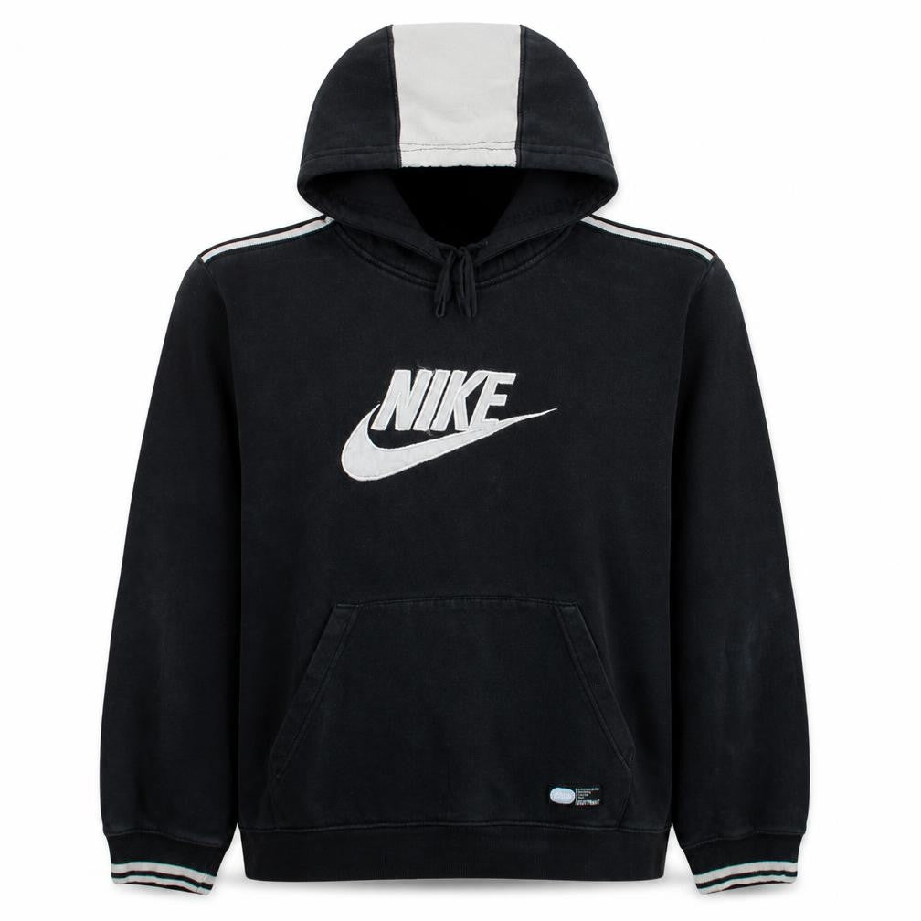 Front view of Nike boys’ black pullover hoodie with logo and drawstring hood, size M