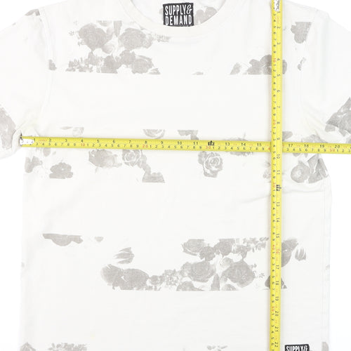 Supply & Demand Men's White Floral Graphic T-Shirt Medium