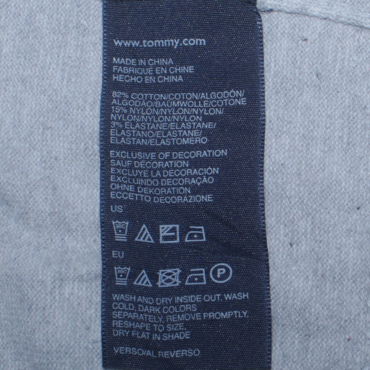 Tommy Hilfiger Men’s Grey V-Neck Cotton Jumper Size S