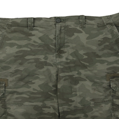 George Men's Green Camouflage Cargo Shorts Size 48 Regular Fit