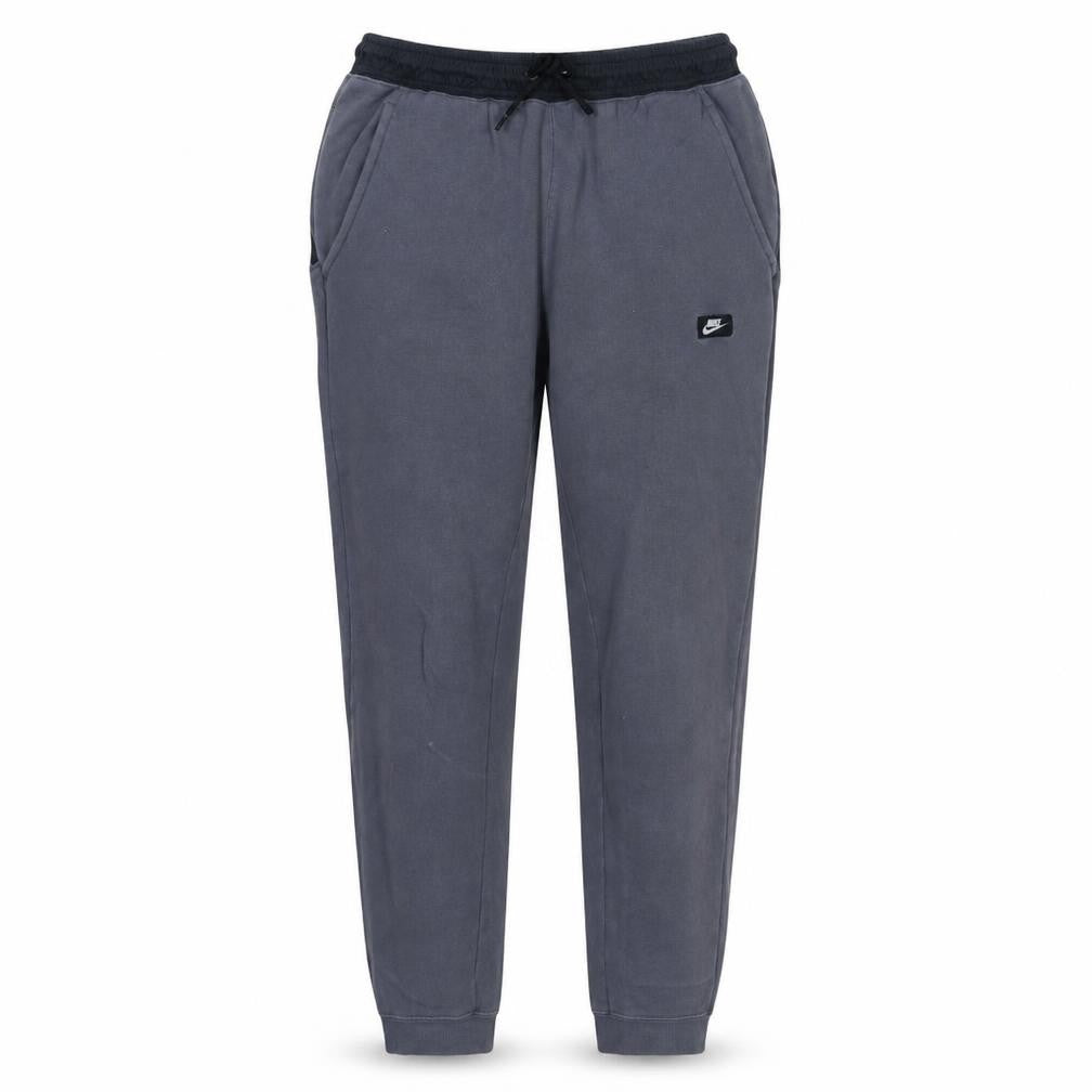 Front view of Nike Men's Grey Jogger Sweatpants M Regular Fit Cuffed Fleece
