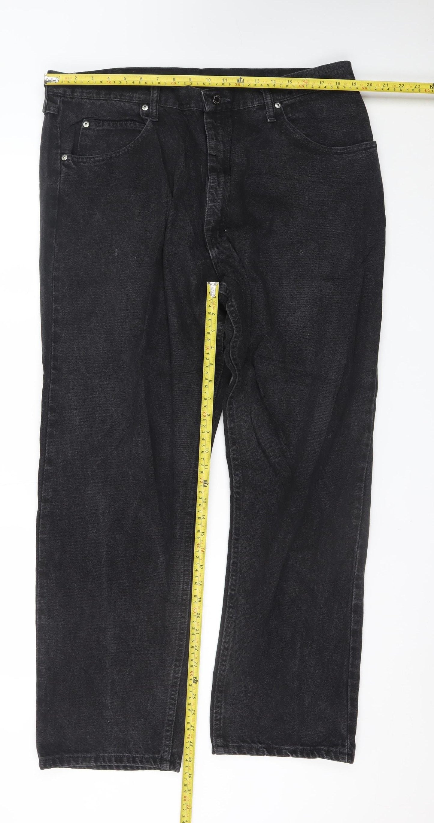 Wrangler Men's Black 40x30 Relaxed Fit Straight Leg Jeans