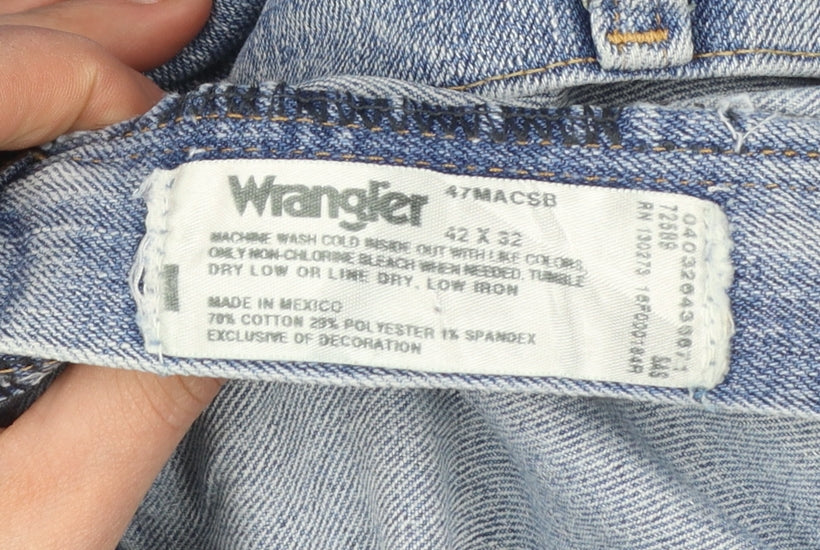 Wrangler Men's Blue Straight Jeans 42x32 Denim Classic Fit