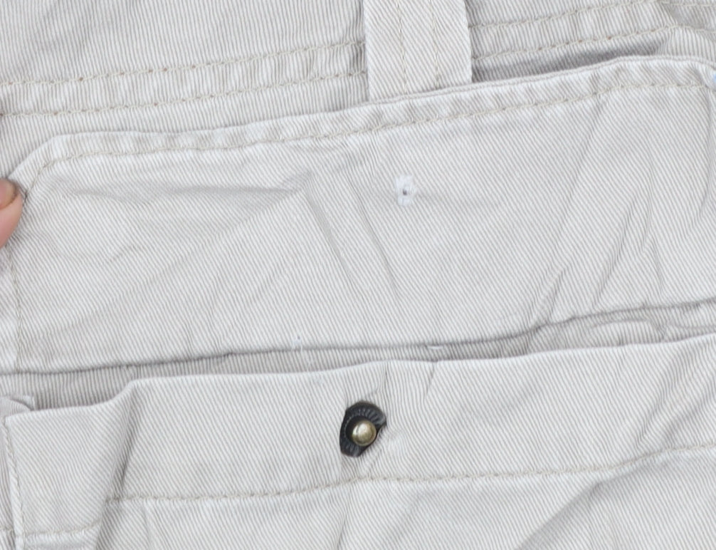 Lee Dungarees Men's Beige Cotton Cargo Shorts Size 36 Regular Fit