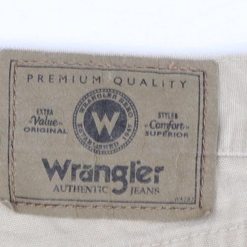 Wrangler Men Beige Regular Fit Chino Shorts Size 42