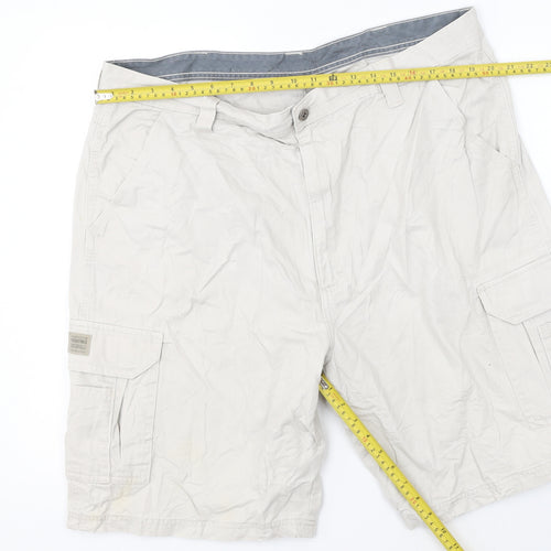 Wrangler Men's Beige Cargo Shorts 40in Cotton Lightweight Summer