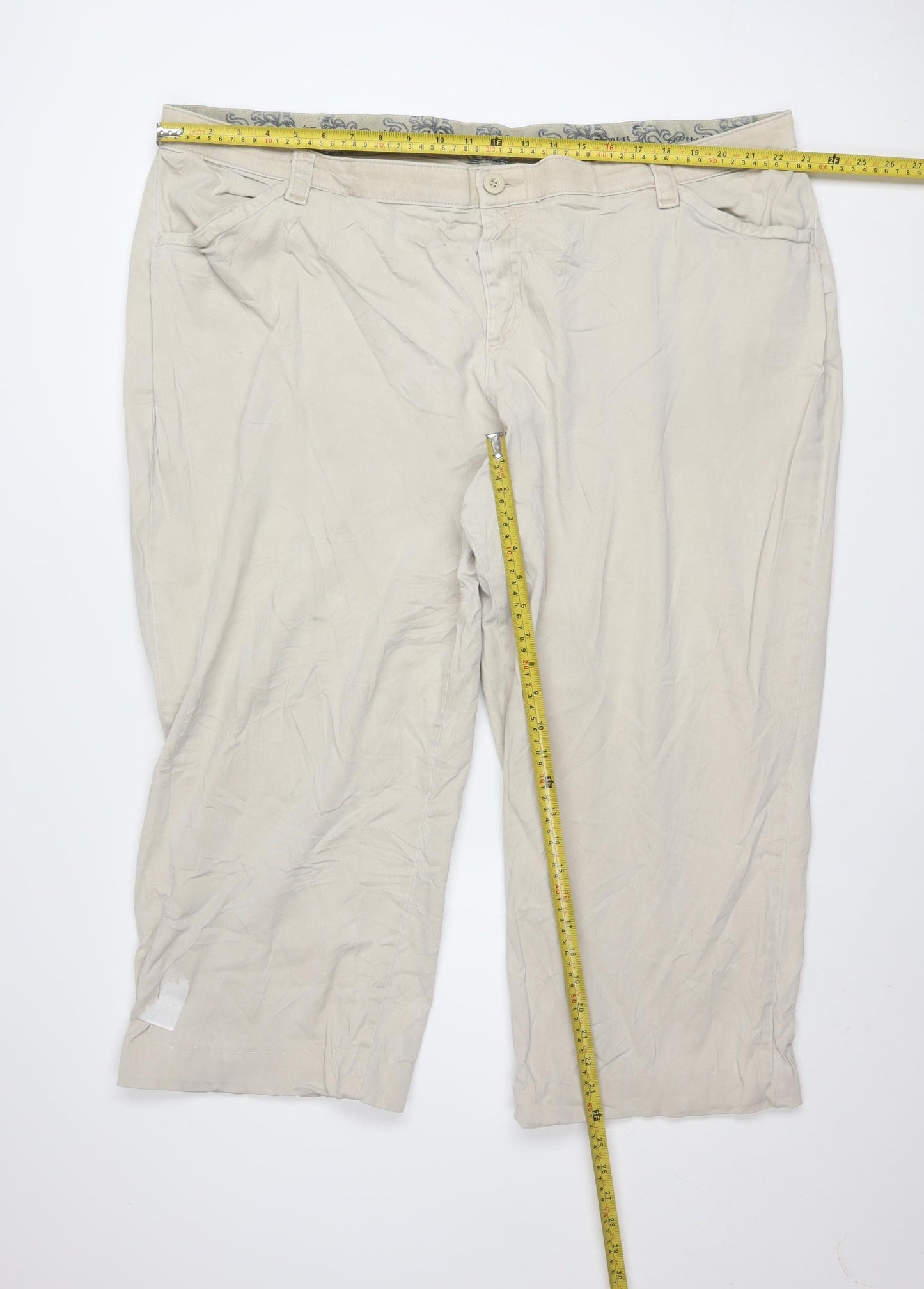 Lee Men's Beige Chino Shorts Size 24 Regular Fit Stretch Cotton