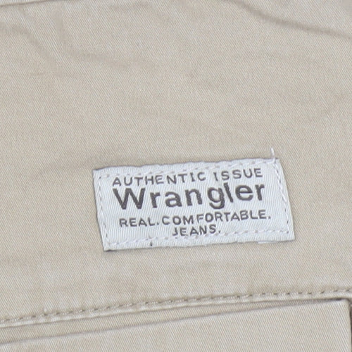 Wrangler Men's Beige Chino Shorts Size 42 Regular Cotton Stretch