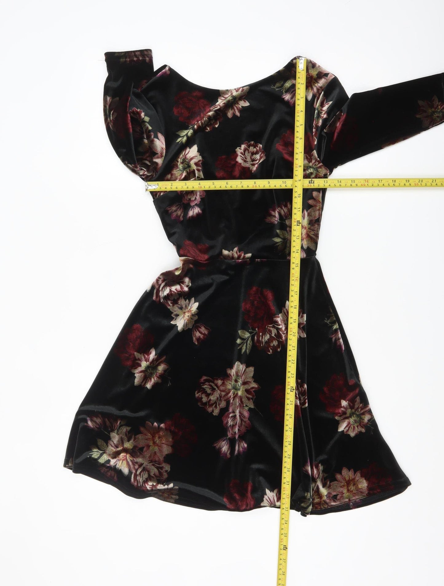 New Look Women’s Black Floral Velvet Fit & Flare Dress UK 6