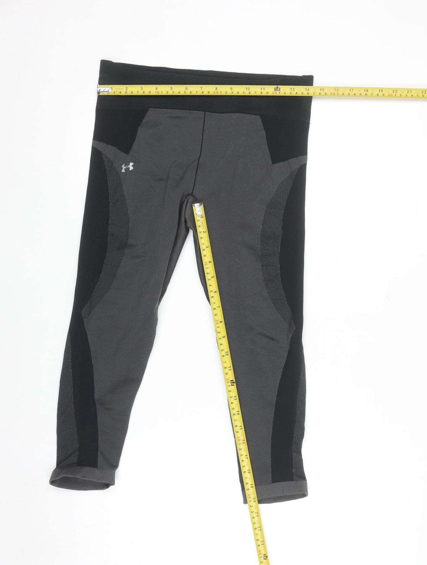 Under Armour Womens Black Compression Capri Leggings Size M