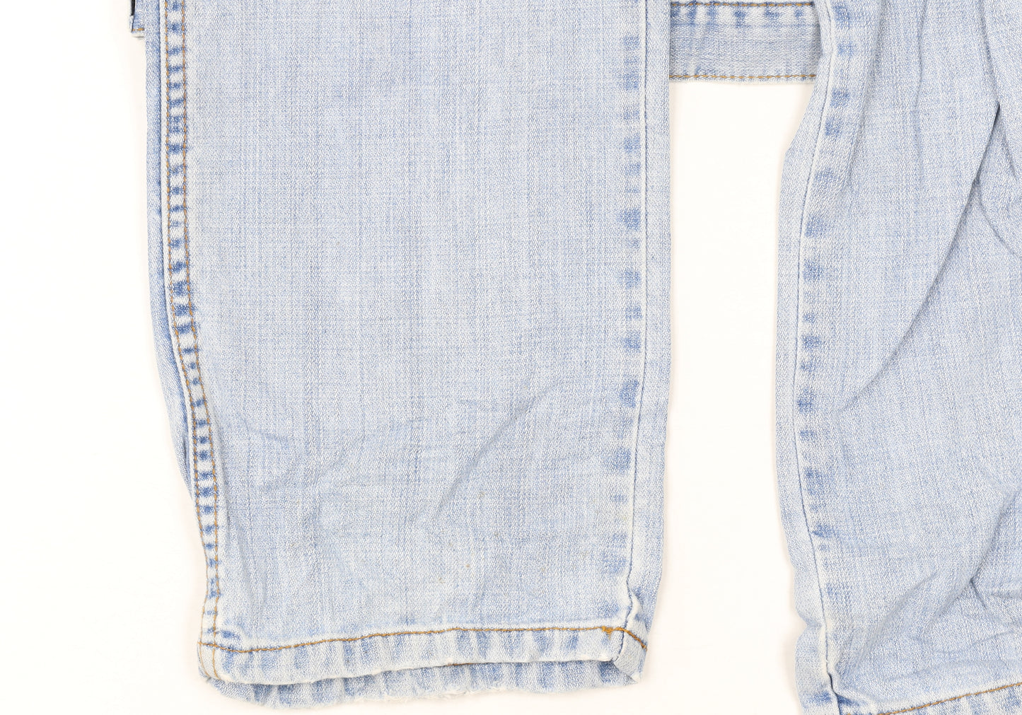Wrangler Men’s Blue 34x32 Regular Fit Light Wash Straight Jeans