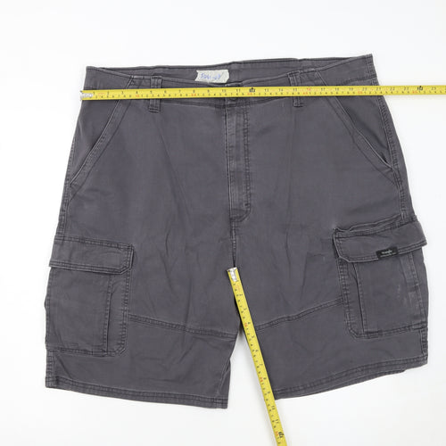 Wrangler Men's Grey Cargo Shorts Size XL 42in Cotton Stretch