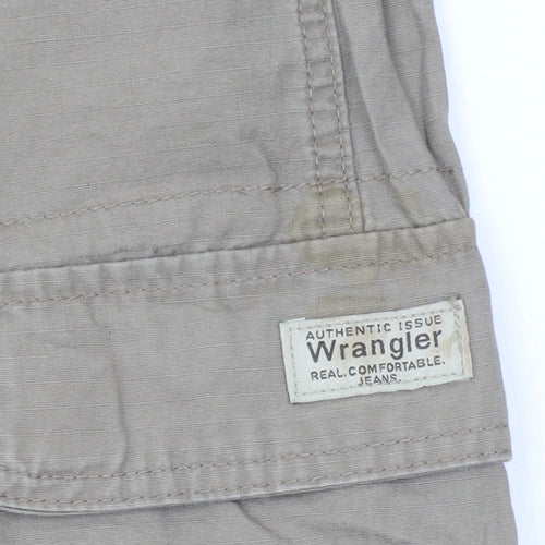 Wrangler Men's Beige Cargo Shorts Size 44 Cotton Casual
