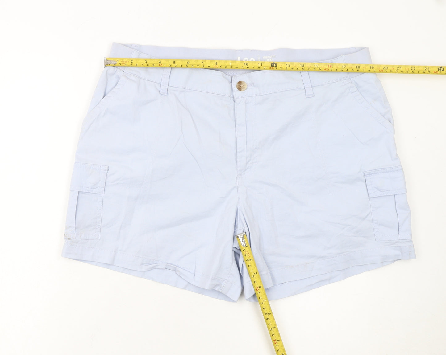 Lee Women's Light Blue Cargo Shorts Size 18M Regular Fit Mid Rise Cotton Blend
