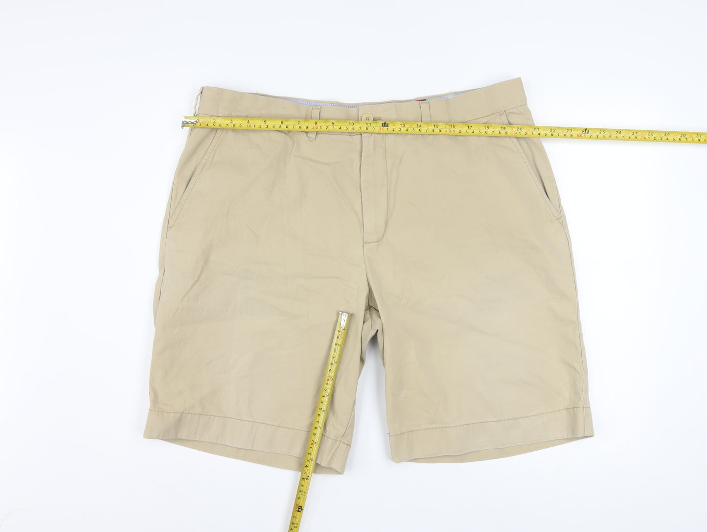 Tommy Hilfiger Men's Beige Classic Fit Chino Shorts Size 40