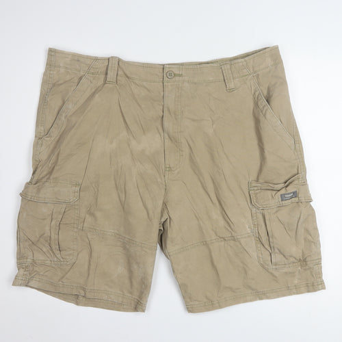Wrangler Men's Beige Cargo Shorts Size 40 Relaxed Fit Cotton Blend