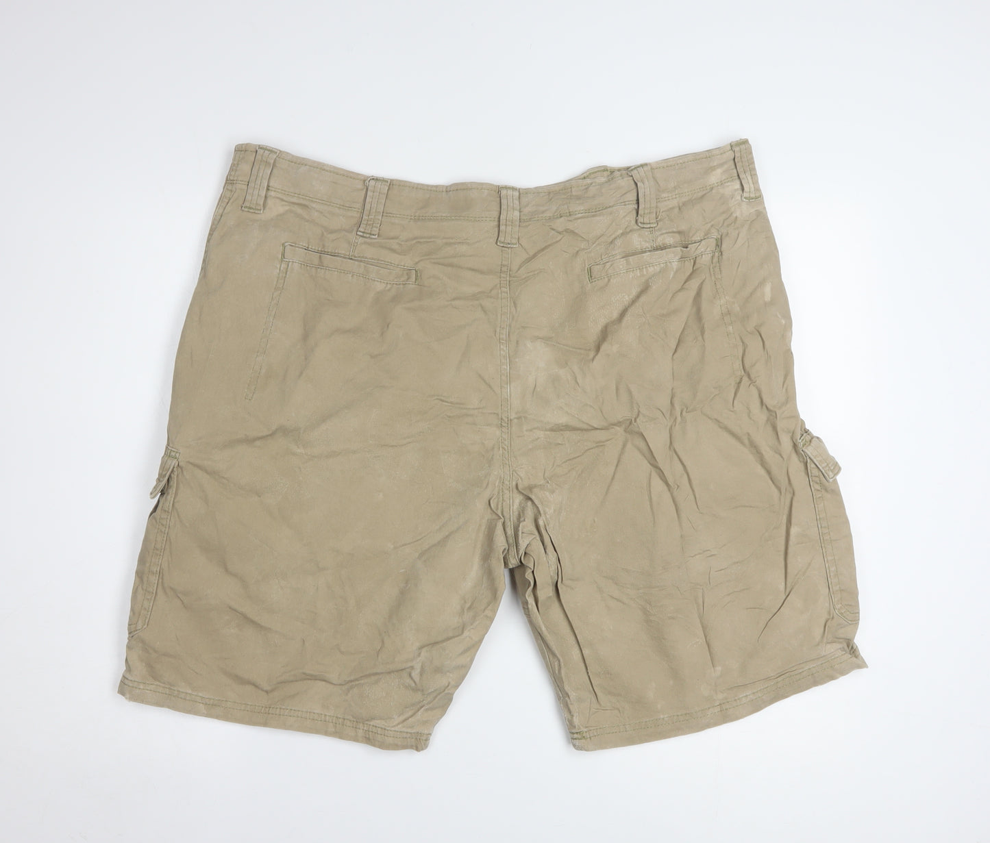 Wrangler Men's Beige Cargo Shorts Size 40 Relaxed Fit Cotton Blend