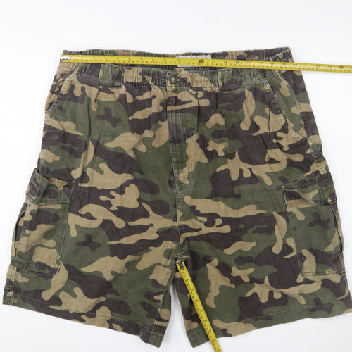 Boulder Creek Men’s Green Camouflage 2XL Cargo Shorts