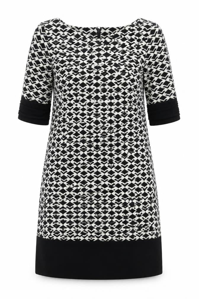 Front view of Adrianna Papell Women's Black Geometric Shift Dress, size 14