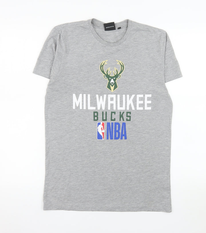 New Era Men's Grey Milwaukee Bucks NBA Graphic T-Shirt XS