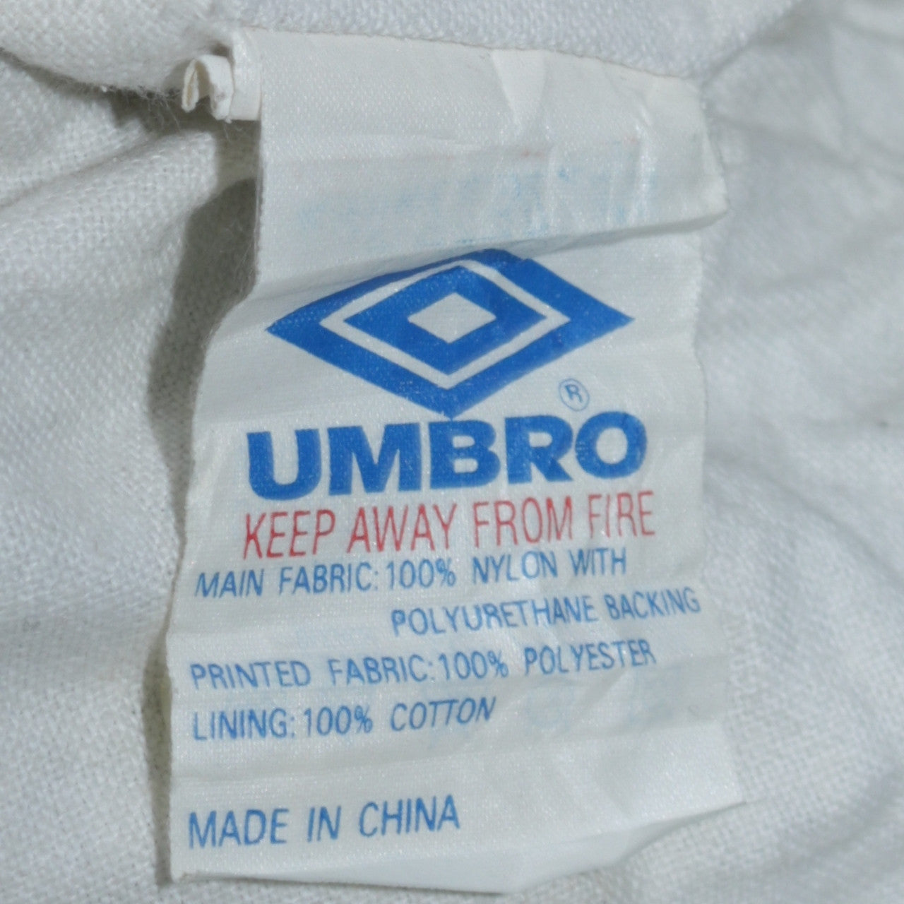 Umbro Men's Black L Lightweight Retro Windbreaker Sports Jacket