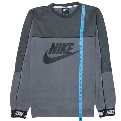 Nike Men's Grey Crew Neck Sweatshirt Small Logo Print Cotton Blend
